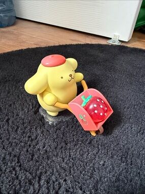 Sanrio pompom pourin figure